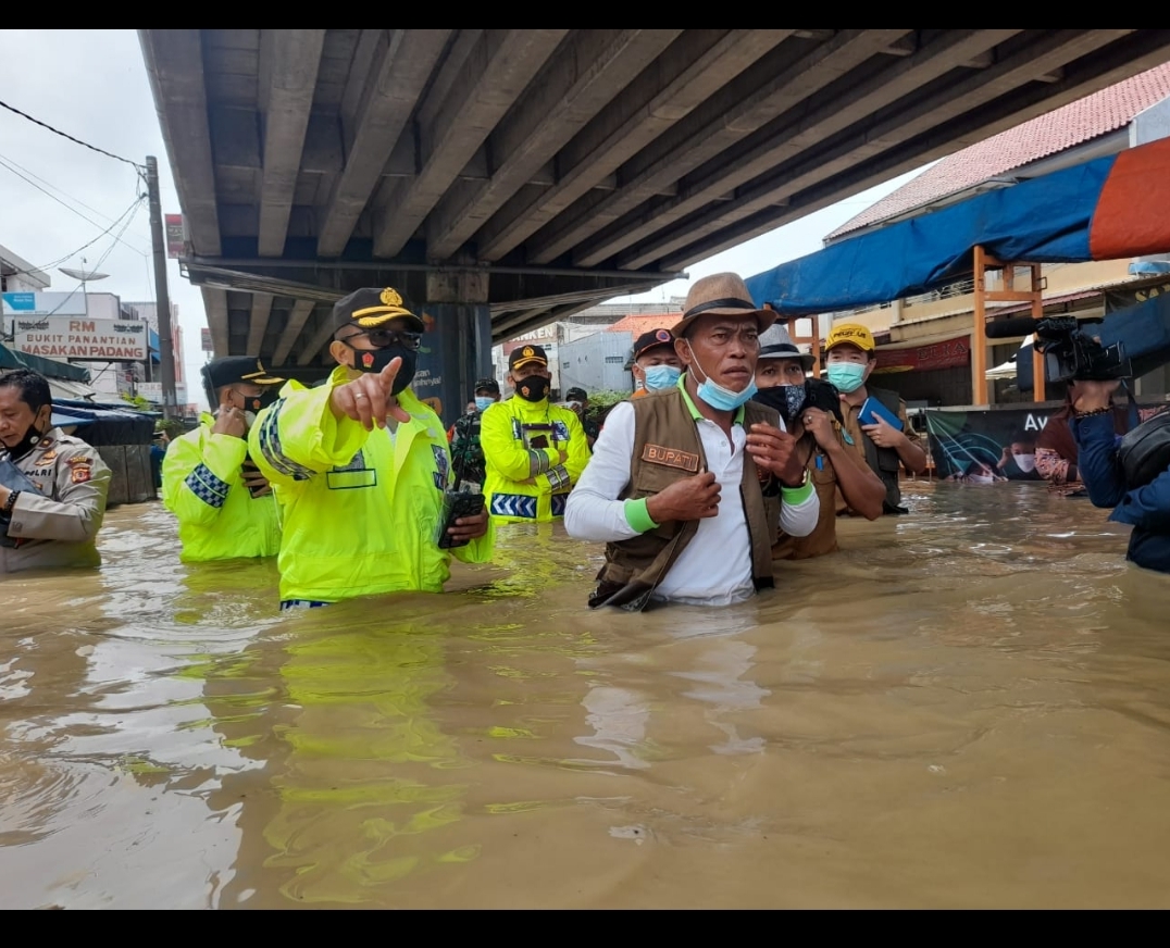 LDII dan Senkom Subang Bantu Korban Banjir