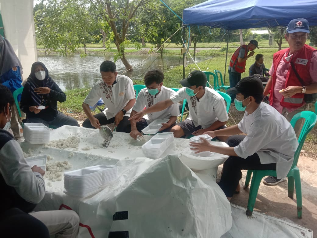 LDII Kerahkan Tenaga Membantu Korban Kebakaran di Pengungsian