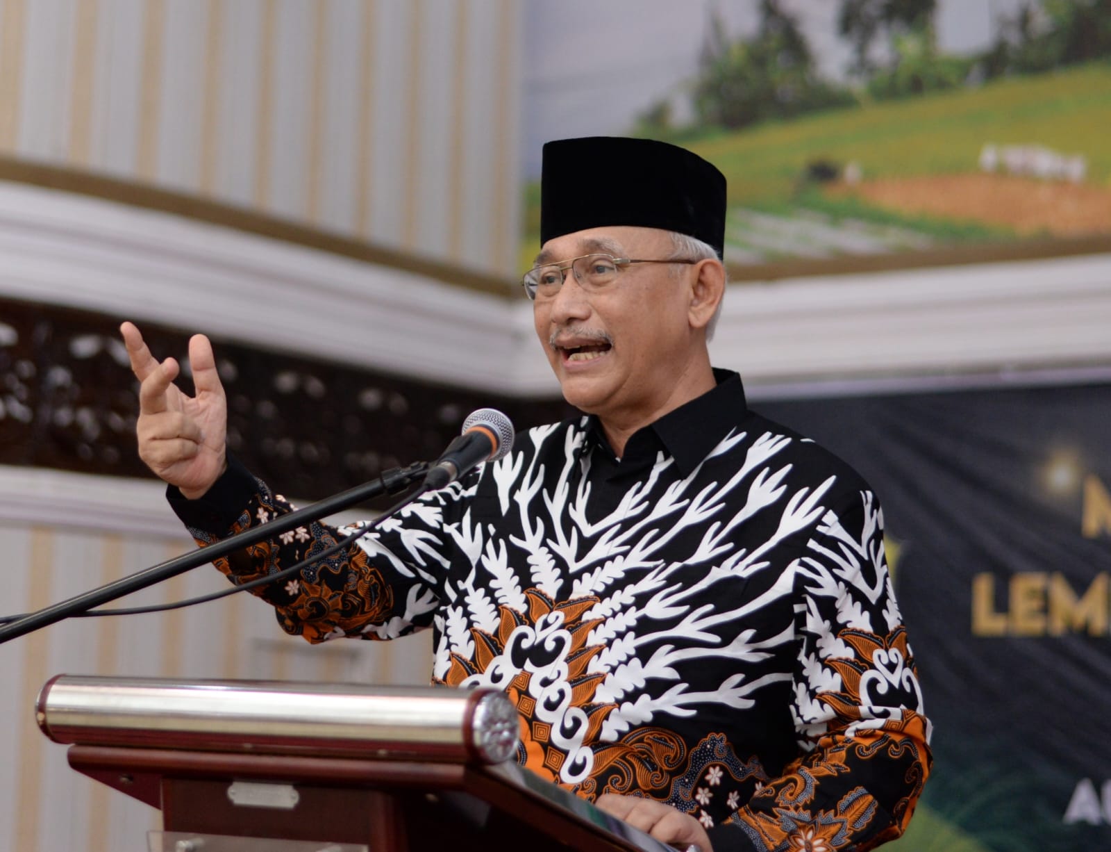 Ketum DPP LDII Ajak Insan Sepak Bola Evaluasi Diri Terkait Tragedi Stadion Kanjuruhan