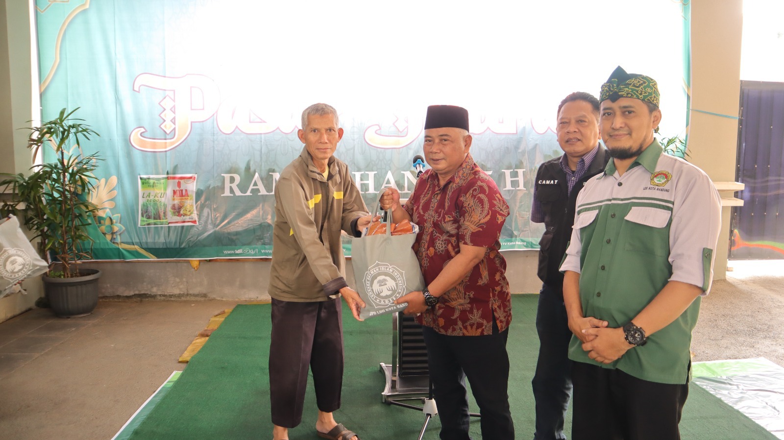 Tanggulangi Harga Sembako yang Naik, LDII Kota Bandung Gelar Pasar Murah Ramadhan