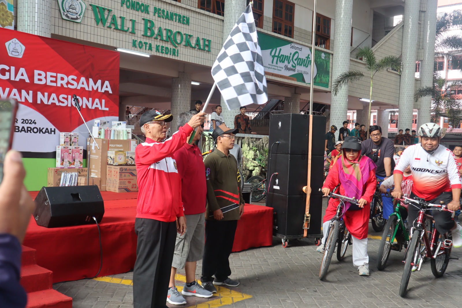 Gowes Bahagia Wujudkan Kekompakan dan Kerukunan untuk Mengenang Jasa Pahlawan