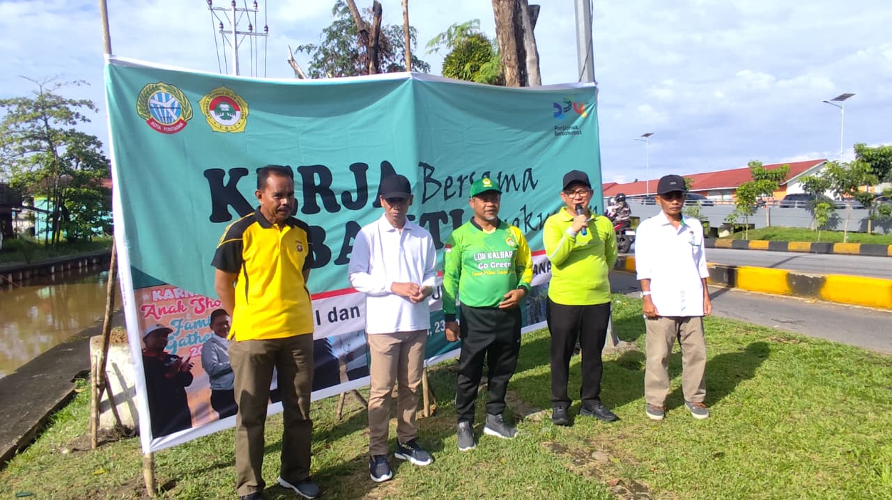 LDII Pontianak dan PUPR Gelar Bakti Lingkungan Bersihkan Kawasan Jembatan Kapuas